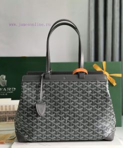 Goyard tote Commuter SeriesThe Bellechasse Biaude convertible bag has a spacious interior th 796be4o6