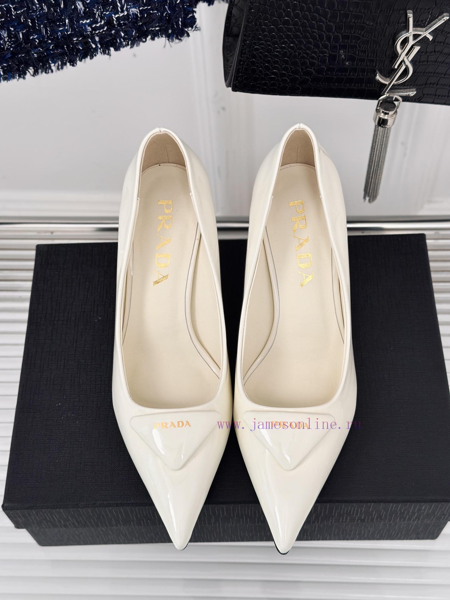 PRADA/PRADA Classic Spring/SummerTriangle logo sandals single shoe seriesThe simple design ij1q0iid0 - Image 5