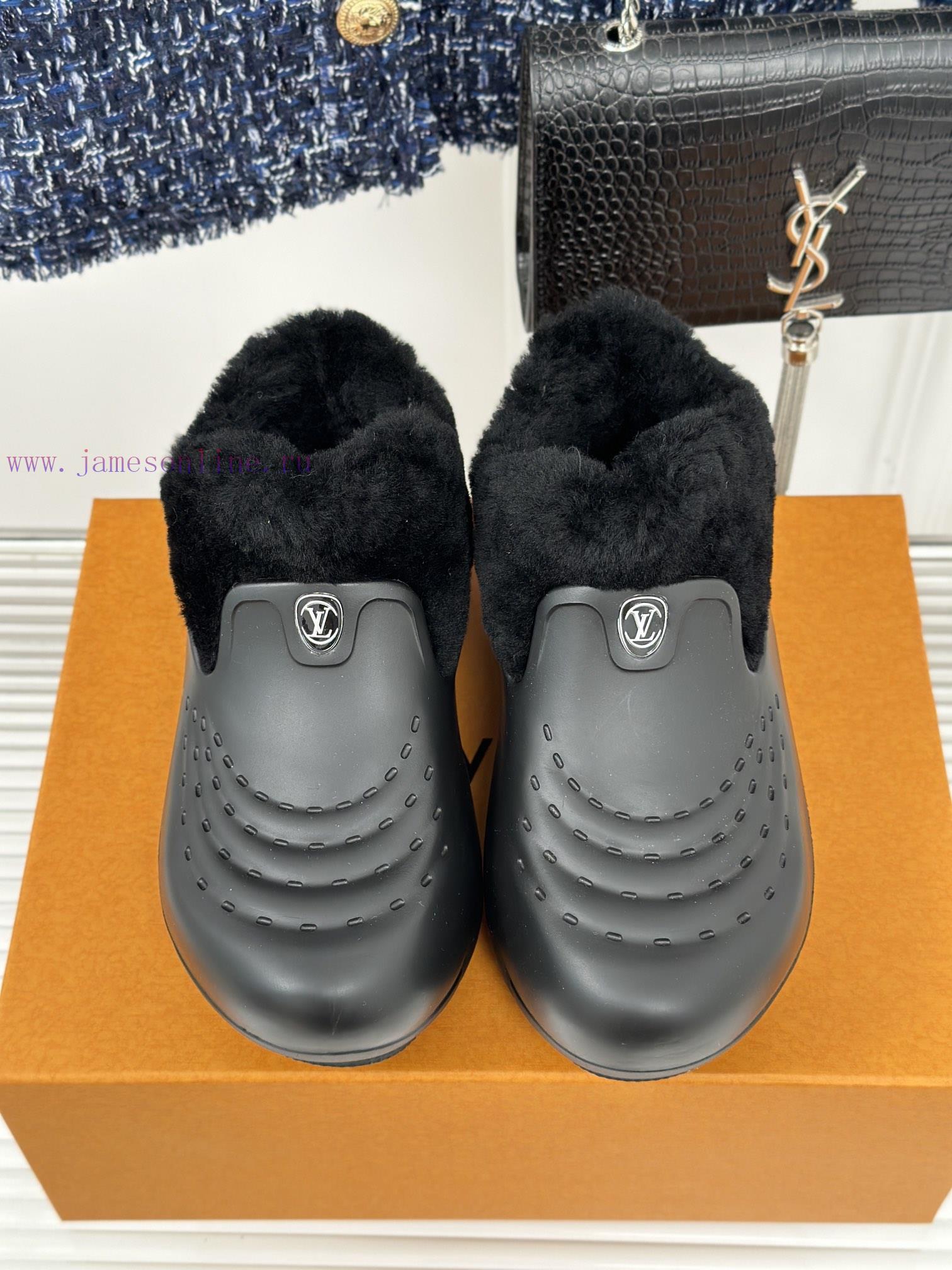 Donkey Shark Shark 🦈 23S autumn and winter new products, casual sports dad hole hairy shoesR9o78oydo - Image 5