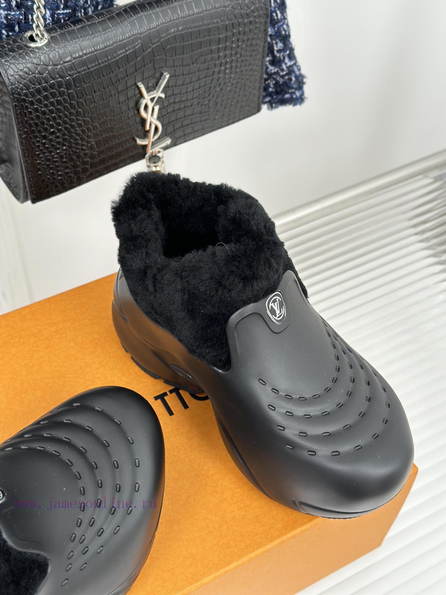 Donkey Shark Shark 🦈 23S autumn and winter new products, casual sports dad hole hairy shoesR9o78oydo - Image 6