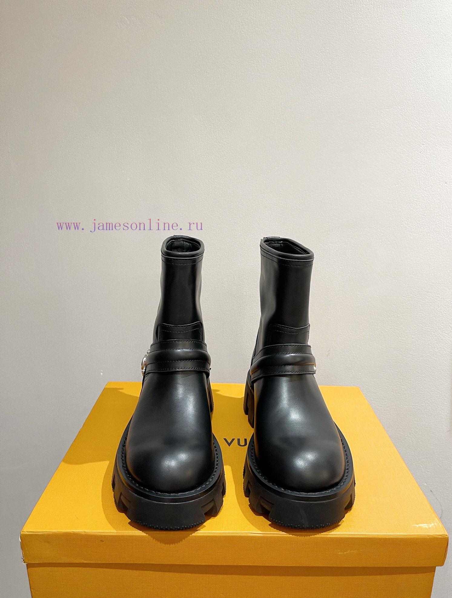 LV's latest popular short boots for autumn and winter are concise and practical, with a boldmkgj5kkl