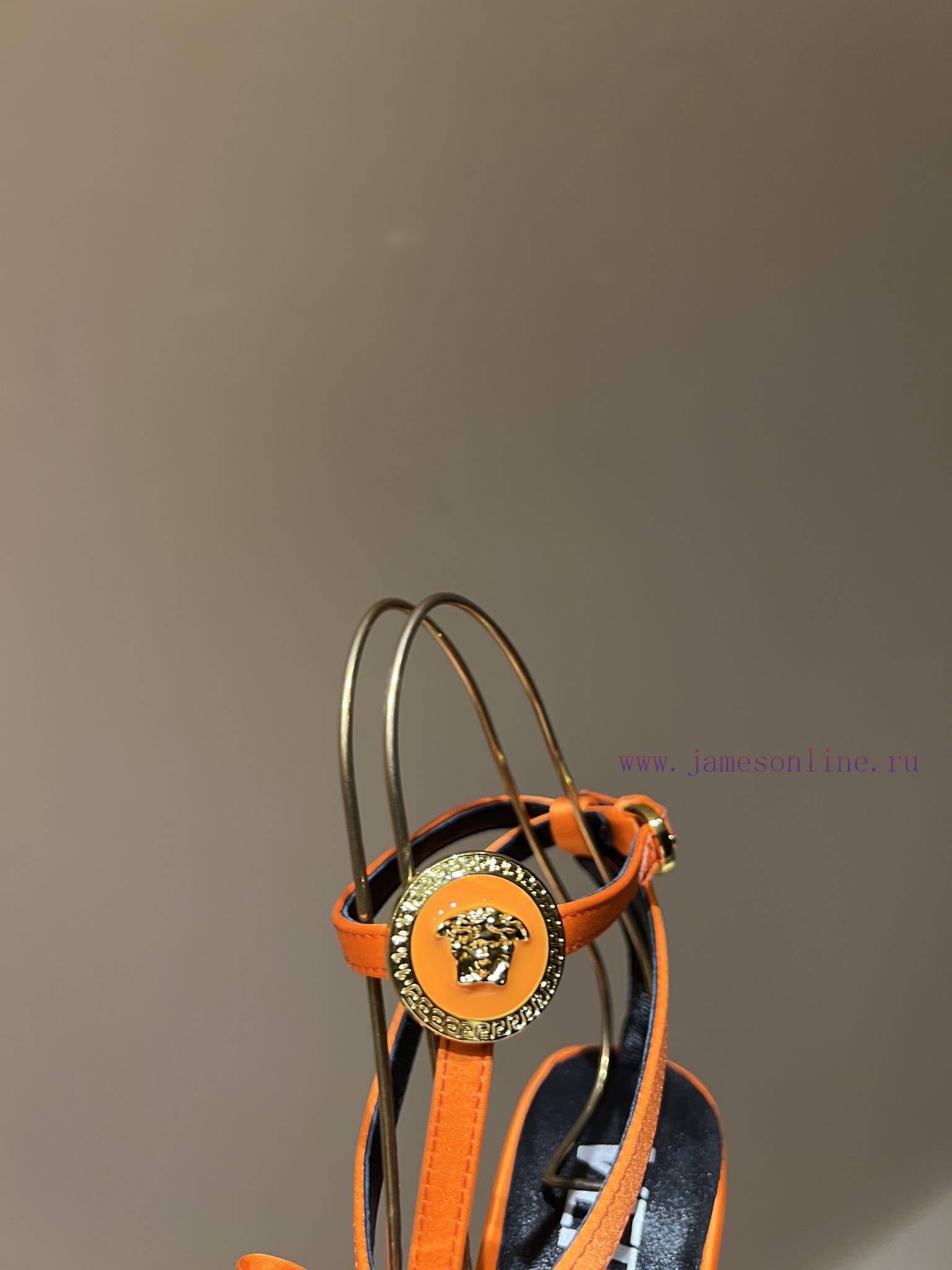 The most2023/fW/Versace: The Perfect Interpretation of Medusa|Very rich Italian style pairedoz2kphpe - Image 6