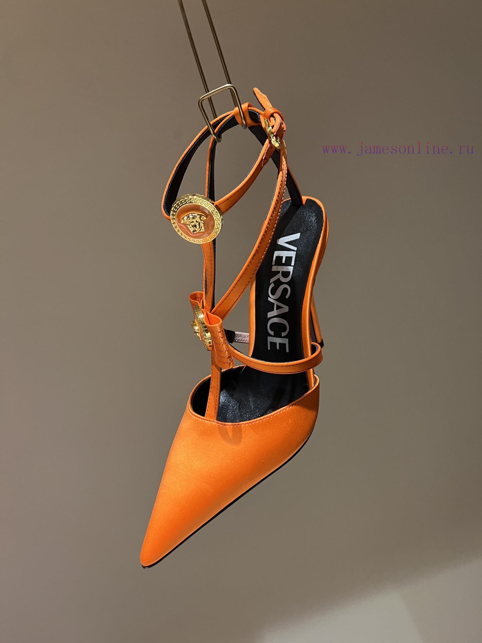 The most2023/fW/Versace: The Perfect Interpretation of Medusa|Very rich Italian style pairedoz2kphpe - Image 9
