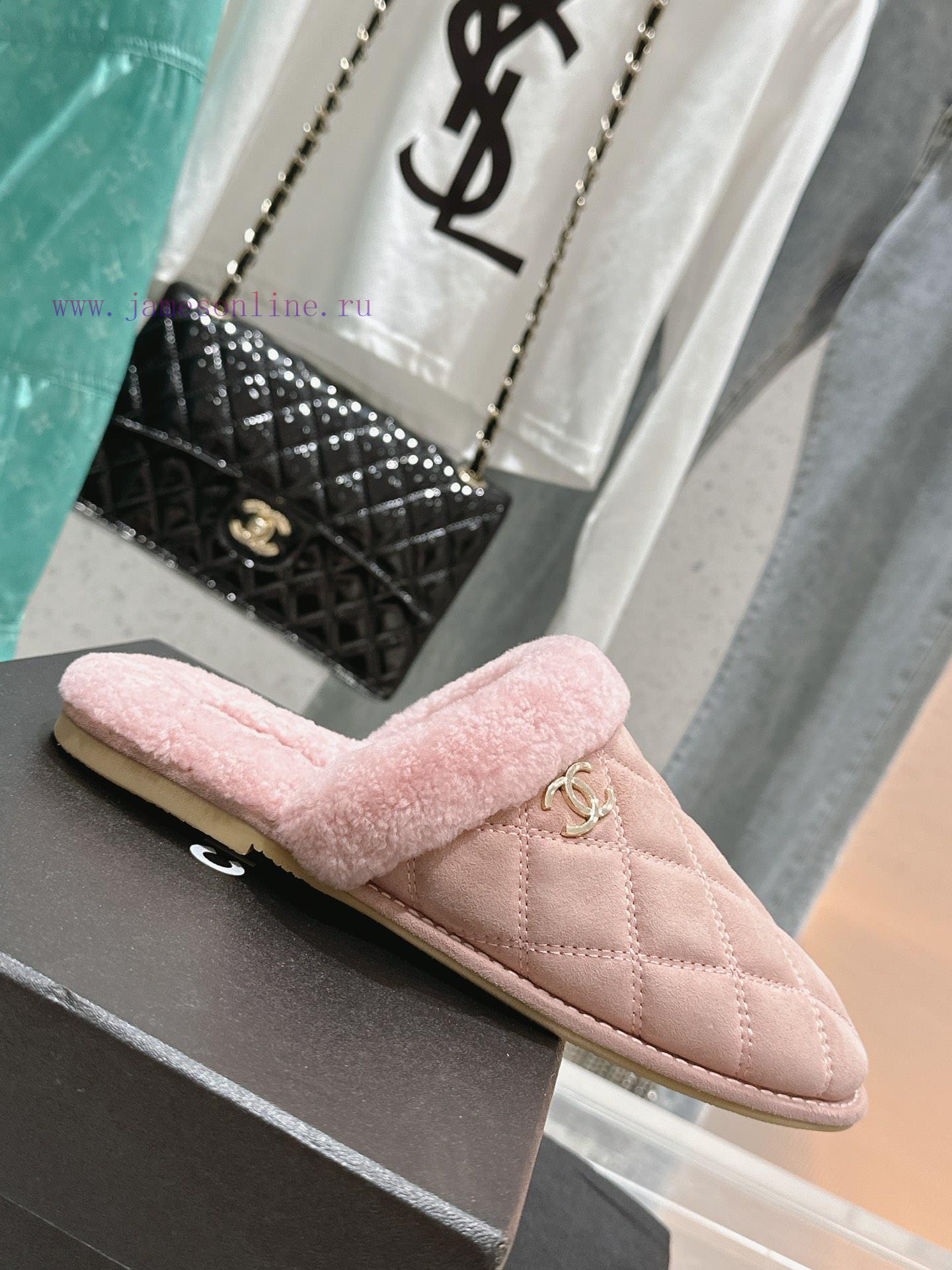 Chanel Baotou Teddy Hairy SlippersEvery autumn and winter, fur slippers are an essential itepgua2dj5 - Image 2