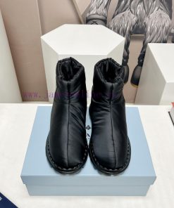 Top tierPRADA's latest runway collection for couples in space cotton boots for autumn and wiic3adw0b