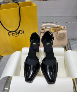FEND1 2023 runway show, Paris FE * D1 Haute Couture Fall Winter 2022-23, same as Song Hye Kyohdn9c63