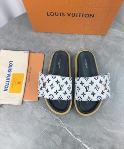 LV Lv brand L Home 2023 popular embossed logo embossed cool slippers. This Pool Pillow Comfo8iwcghsa