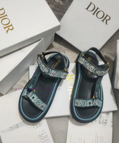 Sandals are a new product in the early spring ready to wear collection of 2024, integrating 36novwa9