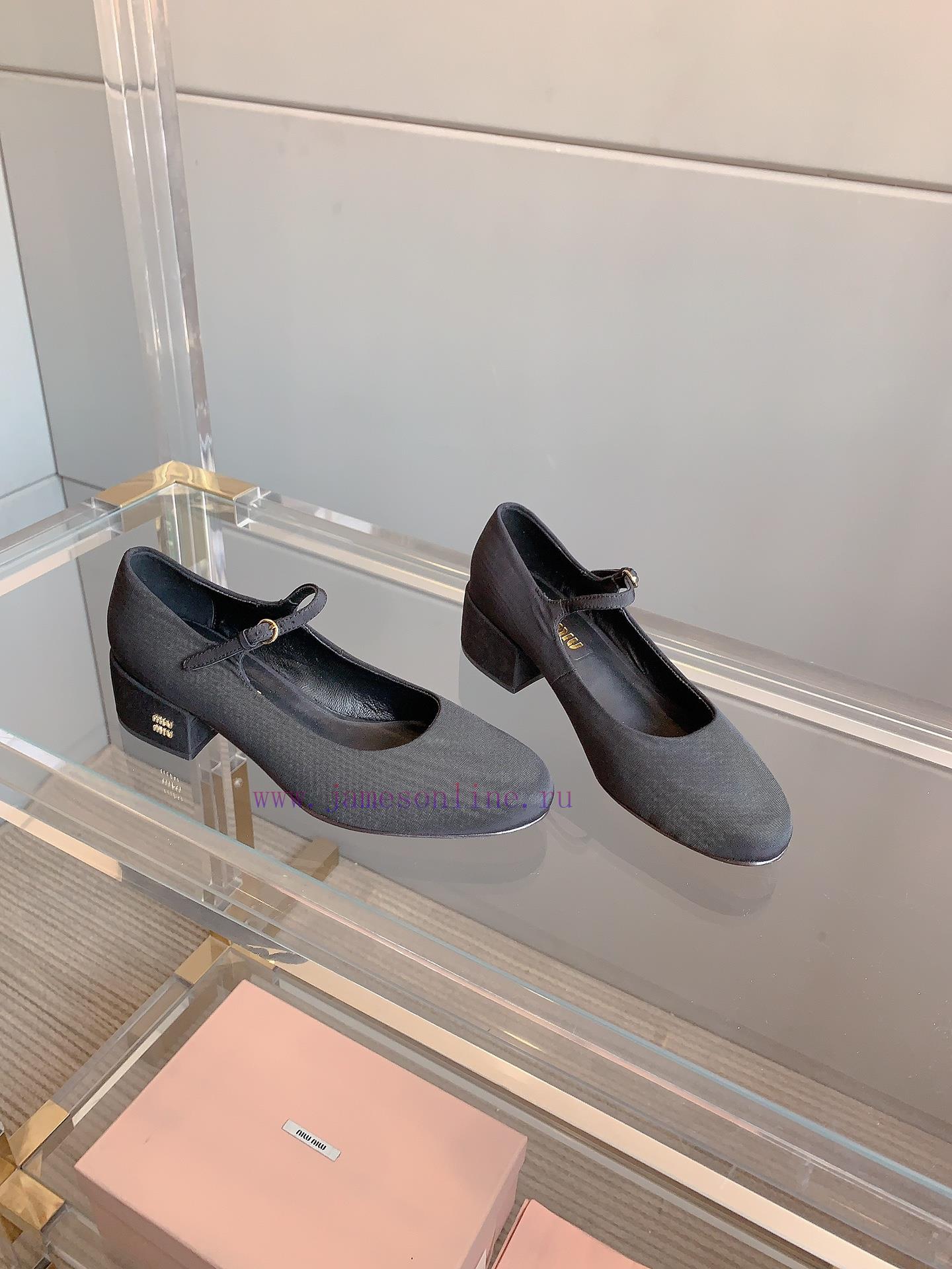 Miu's new thick heel Mary Jane single shoe show, the latest single shoe thick heel design incr7j94nb - Image 3