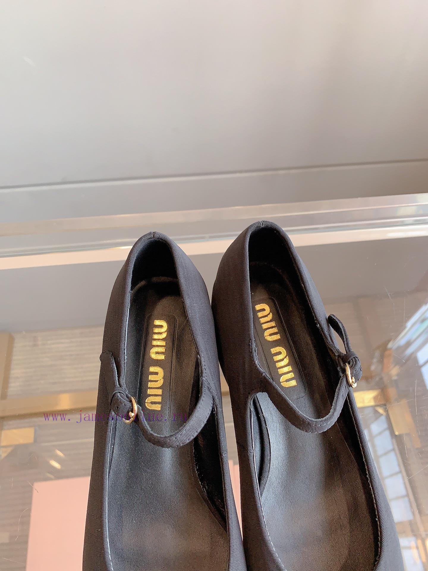 Miu's new thick heel Mary Jane single shoe show, the latest single shoe thick heel design incr7j94nb - Image 7