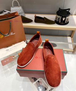 Loro Piana * purchased the original version 11 and replicated it on April 24, 1924. The exisare9aeue