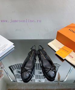 Top LV Ballet Flat Sandals—————————This Popi flat ballet shoe combines soft sheepskin and Saakch75t3