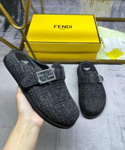 FENDI's latest hot item, flat bottomed half pack slippers with FF decorative buckle, imitatiftzdo3rd