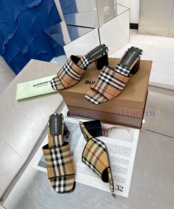 New Product Launch ️ Burberry Thick Heels and Flat Slippers Channel Goods Vulcanized One Stem6ekimqm
