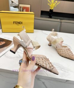 Fendi's new women's shoes feature a unique design and a perfect interpretation of avant-gardgb1mo3ka
