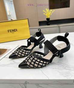 Fendi's new women's shoes feature a unique design and a perfect interpretation of avant-gard9a8ddocz