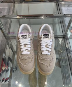 Miu Miu 2024s new retro distressed fringed canvas shoesThis Miu Miu sports shoe cleverly exph6cshvhw