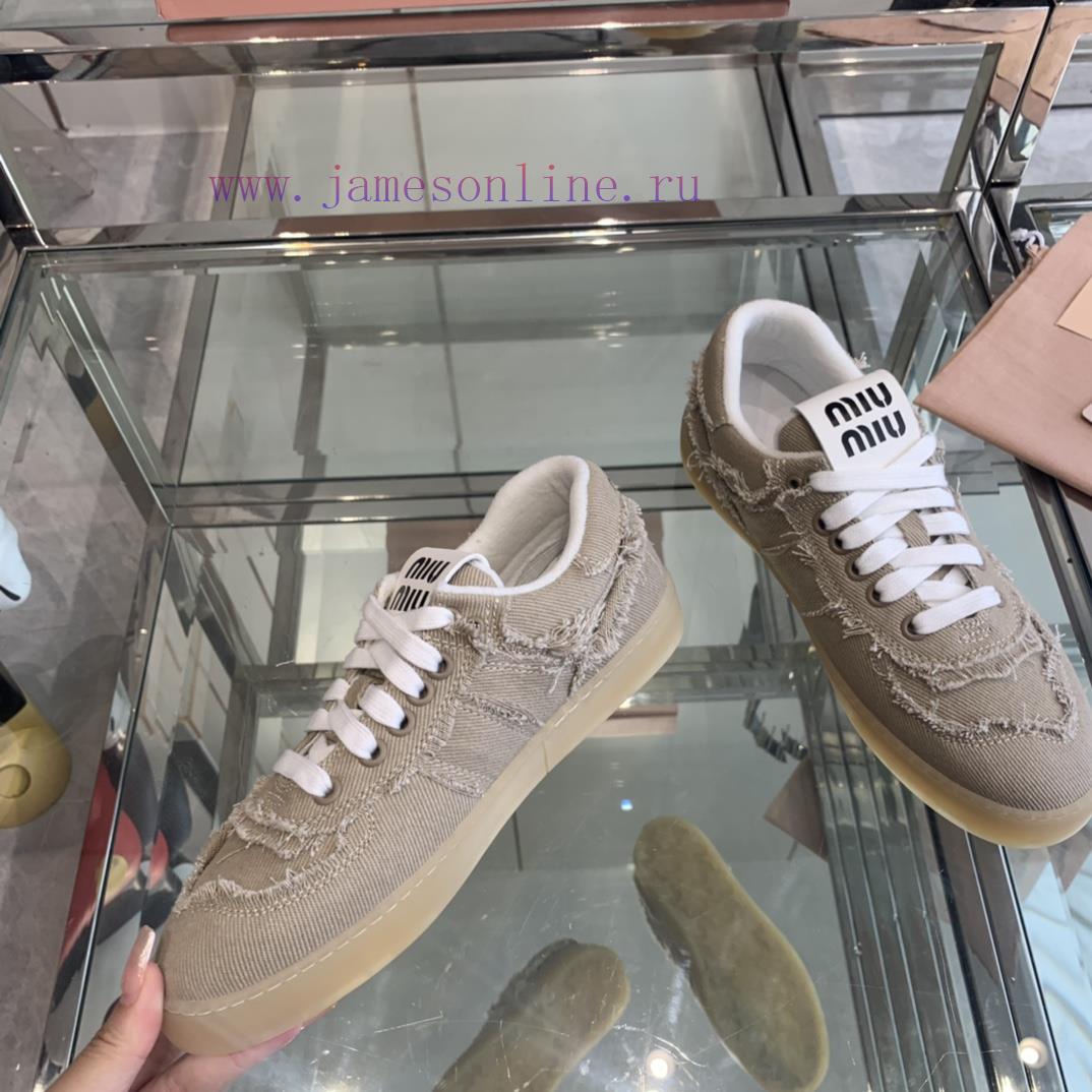 Miu Miu 2024s new retro distressed fringed canvas shoesThis Miu Miu sports shoe cleverly exph6cshvhw - Image 4