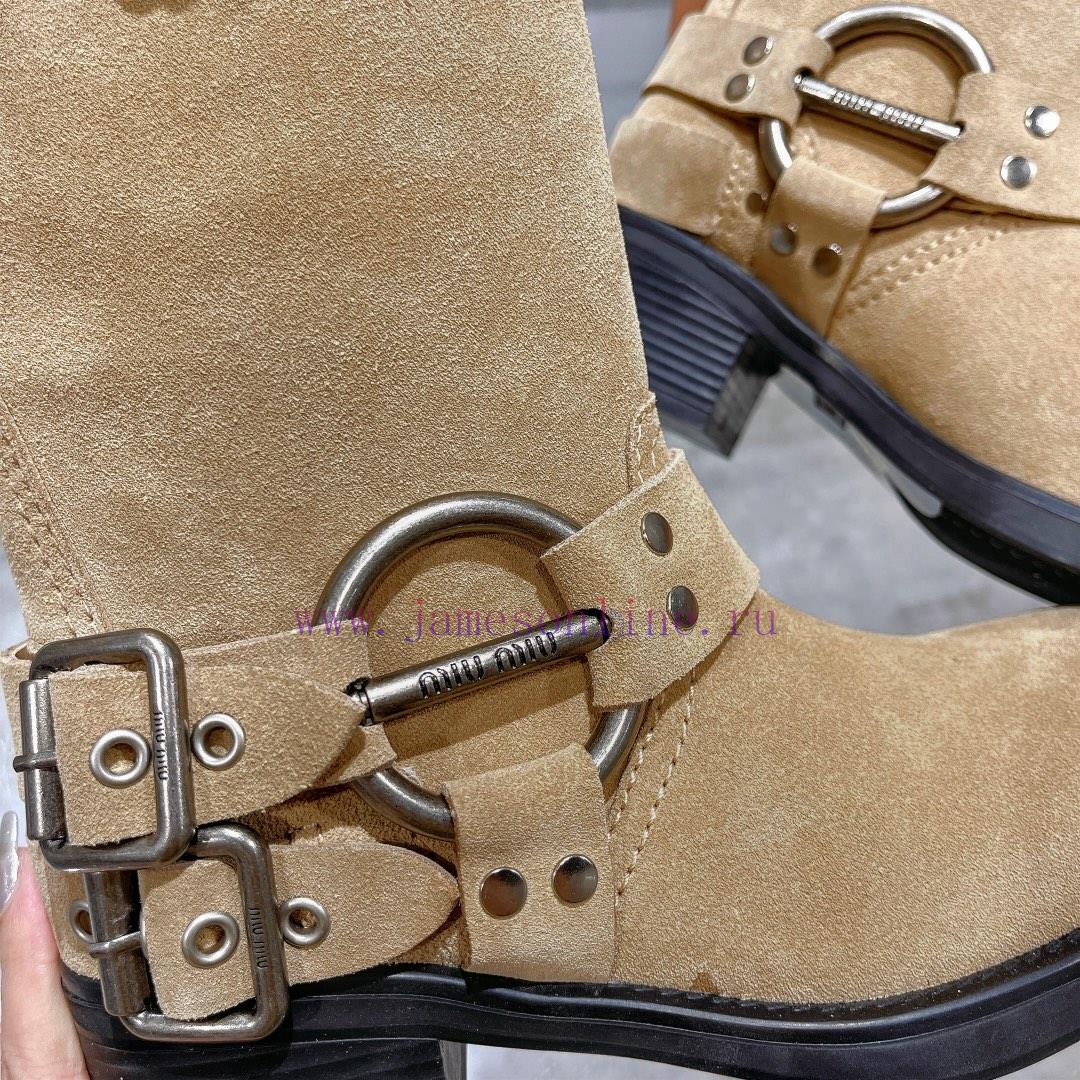 Miumiu 2024 autumn and winter new limited edition lock mouth short boots, new color hot bootcls6ko29 - Image 8