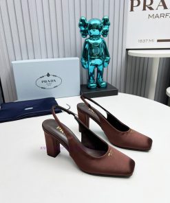 In 2025, SSS launches Prada's latest collection of long and short boots, sandals, slim heelszi4bri92