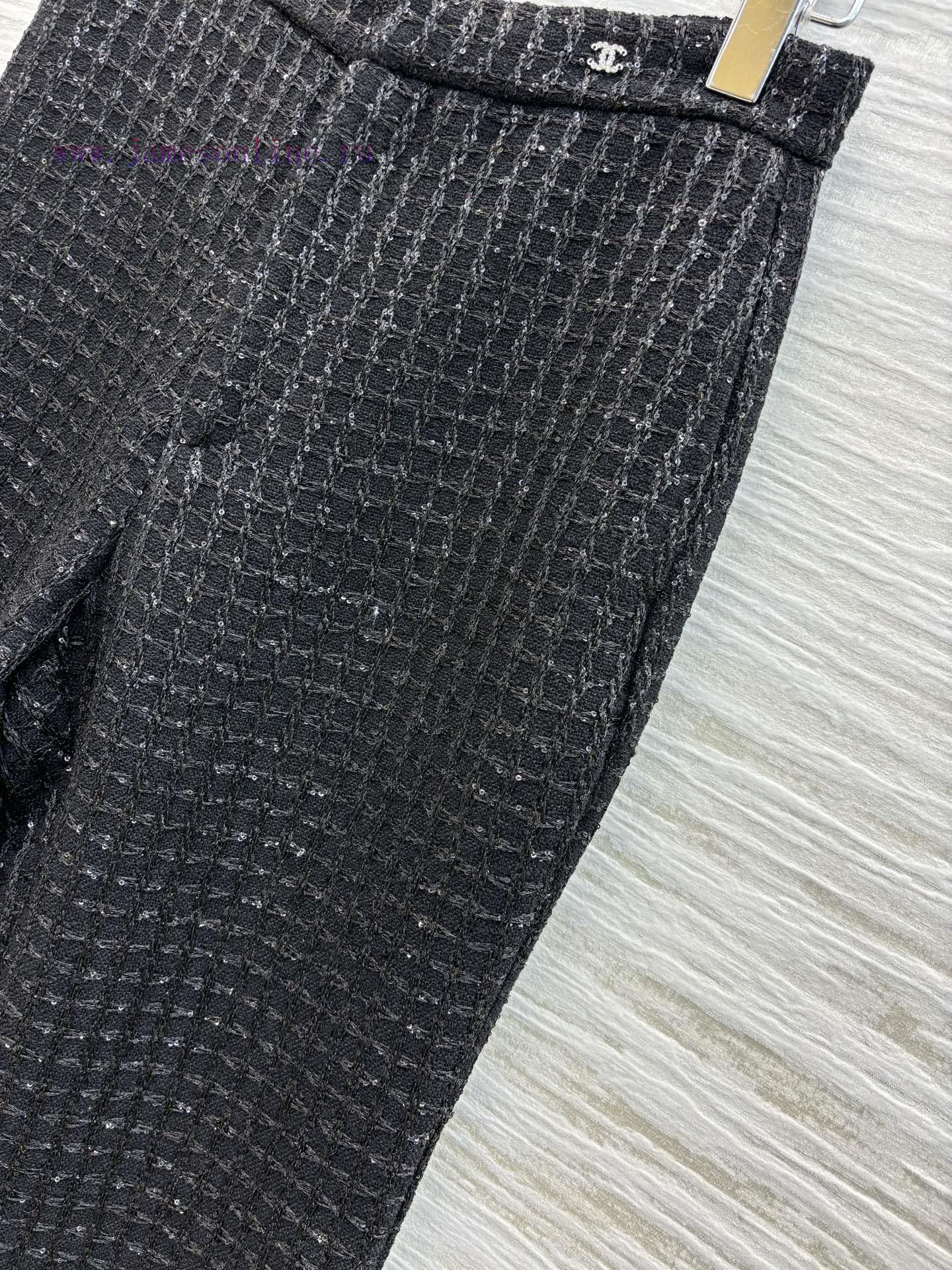 CK77553 Chanel 25 Early Spring New Style Black Coarse Tweed Micro Bell Bottom Pants With A Soci 8du3nfsh - Image 5