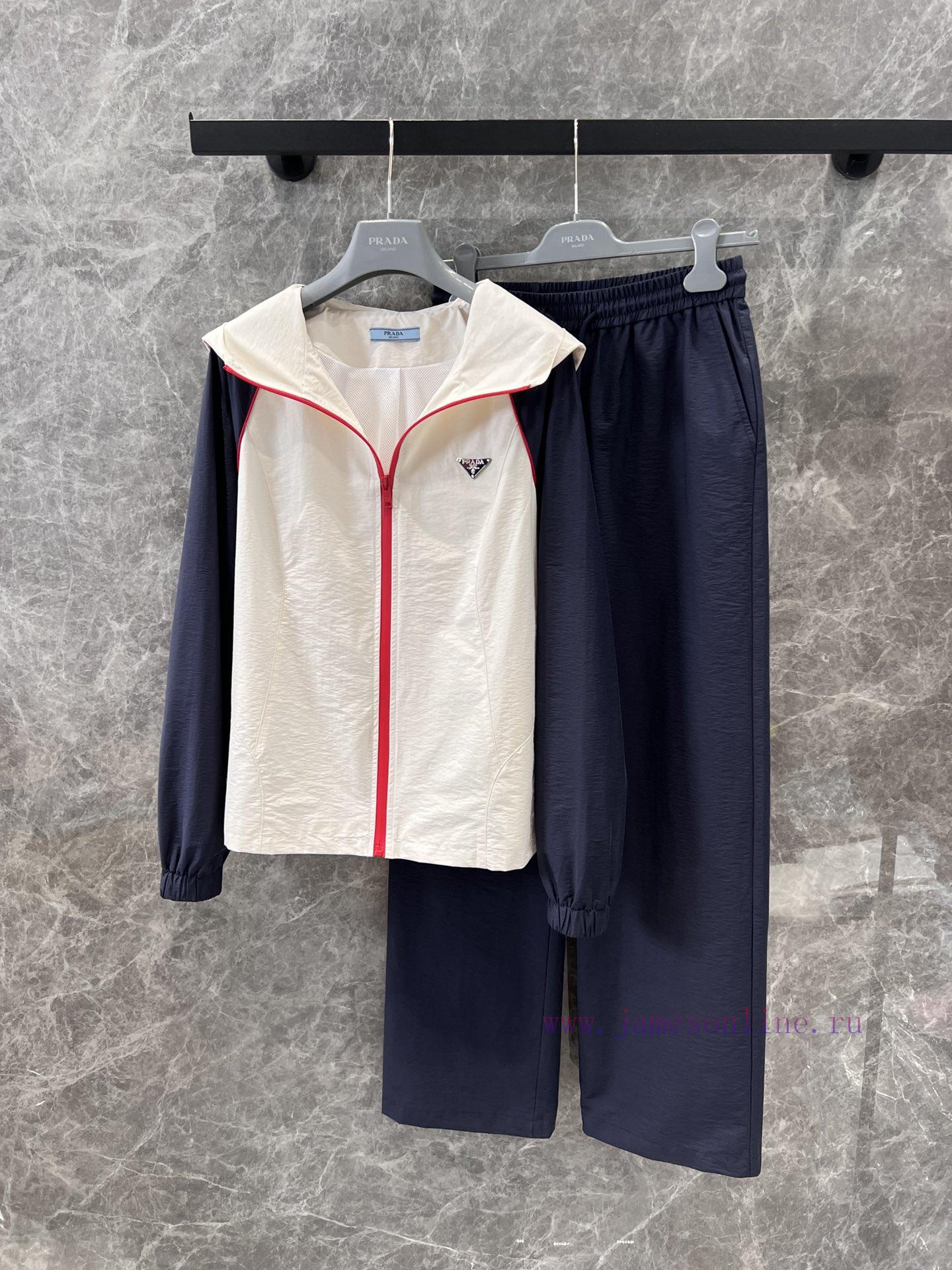 ZT60702 Prada 25Ss Early Spring New Collection Color Contrasting Edge Triangular Logo Decorativ 3aw4ga6i - Image 2
