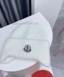 MonclerNew ear protection wool hatCustomized yarn that is skin friendly and softCouple styl8zg9dkzz