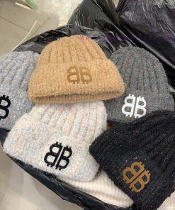 🤞 Balenciaga's new knitted hatSuper stretchy unisex designThis year's popular coffee color euuq78el