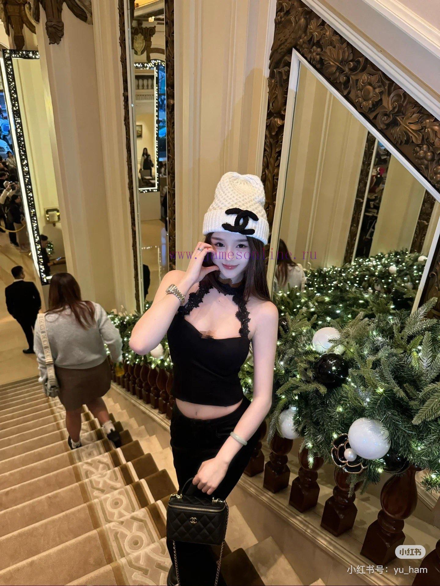 Chanel Knitted Wool Hatftutz0ao - Image 2