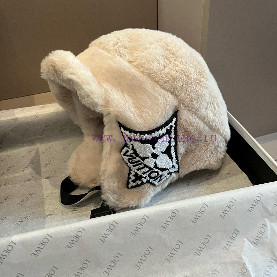 LV plush ear protection hatulh2y48h - Image 3