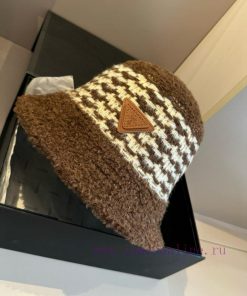 Prada's new fisherman hat, with a head circumference of 57cm4vn74ewp