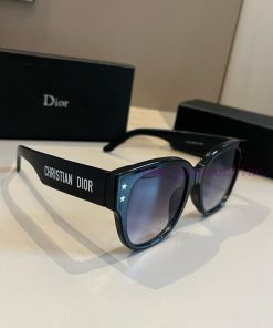 Sunglasses, head on DIOR, high-end Dior, it's numbSuitable for all girls to buy with the Kinafft62hw