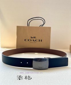 The 3.7cm wide COACH double-sided belt is made of sports calf leather and comes with a class octbvwlo