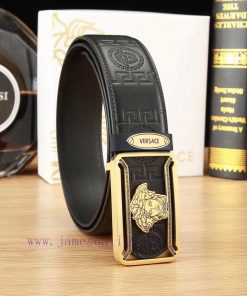 High end quality, physical photographyComplete setVERSACEBuckle material: Two tone pure stee v8o4w6pp