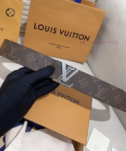 LV Louis VuittonA complete set of 40mm width genuine one-piece cast steel buckles, made of d irx977nv