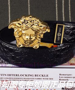Versace Ver... sace ️ Crocodile patternIdentify and receive a punch as a giftThe material is 5d7x2eh4