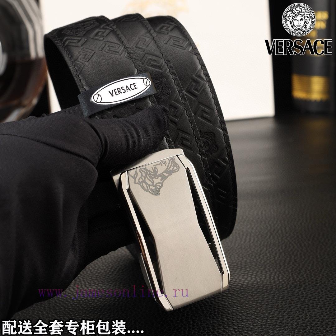 High end quality, physical photographyComes with a complete set of packagingVERSACE Overseas i0i413iq - Image 9