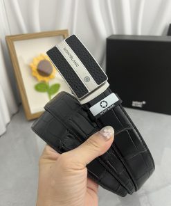 Montblanc Automatic BeltMaterial: Leather Belt with 100% Head Layer. The leather belt is gua vdqlq6fp