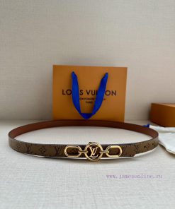 The 2.0-wide LV Trio double-sided belt is made of delicate cowhide leather and Monogram canv m9be5etp