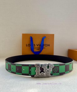 This 4.0-wide LV Initiales double-sided belt is from the 2024 spring/summer men's fashion sh dfjubf02