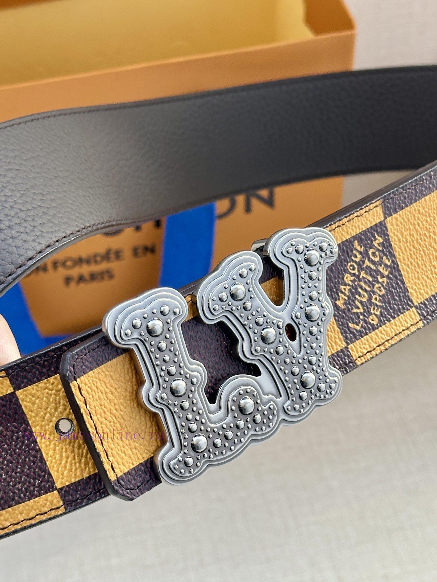 This 4.0-wide LV Initiales double-sided belt is from the 2024 spring/summer men's fashion sh i8fu24ns - Image 3