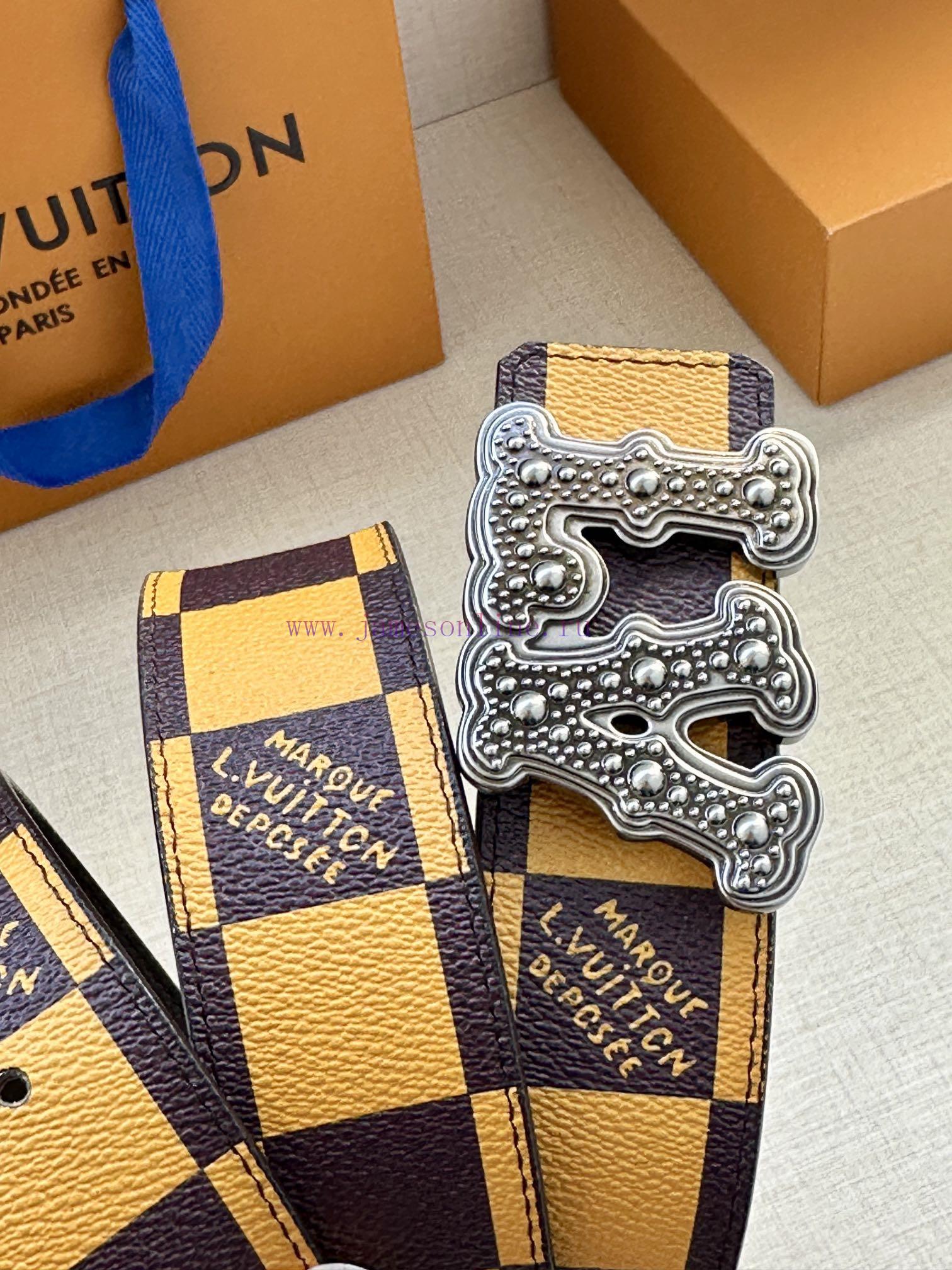 This 4.0-wide LV Initiales double-sided belt is from the 2024 spring/summer men's fashion sh i8fu24ns - Image 4