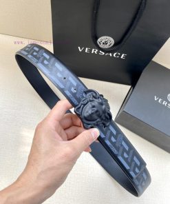 Width 4.0cm Versace This Palazzo belt is made of cowhide fabric and adorned with Le Pop Clas r7ecrxwx