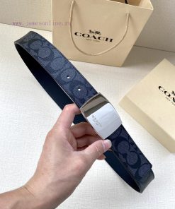 The COACH double-sided belt with a width of 3.8cm is made of classic logo canvas material on d8auu7hp