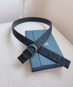 High end quality, physical photographyComes with a complete gift boxDIOR material, milkshake swwbzbsw