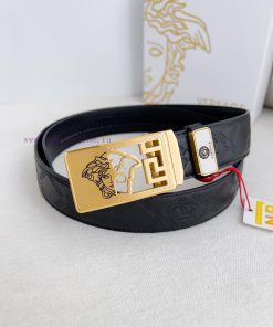 Versace Versace. ️ Belt and belt automatic beltAutomatic belt, classic head buckle made of p ppegeg4c