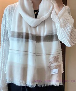Top selling Burberry new product~Beautiful and Sparkling ️ Imported from India, with 300 strttz56e1v