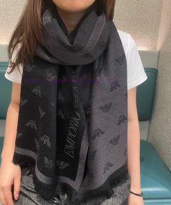 Armani Armani's latest men's scarf for 2024 is elegant and simple, which is the perfect purszmys1grt