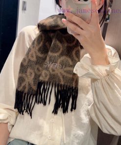 Luo Yiwei's men's and women's scarves are highly praised and kept for themselves. This is a mytct746