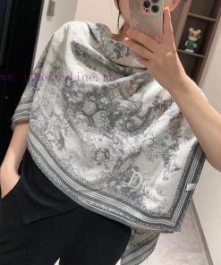 Dior's latest flagship product, the D animal model, is a 140 square scarf that is very easy aegkzacb